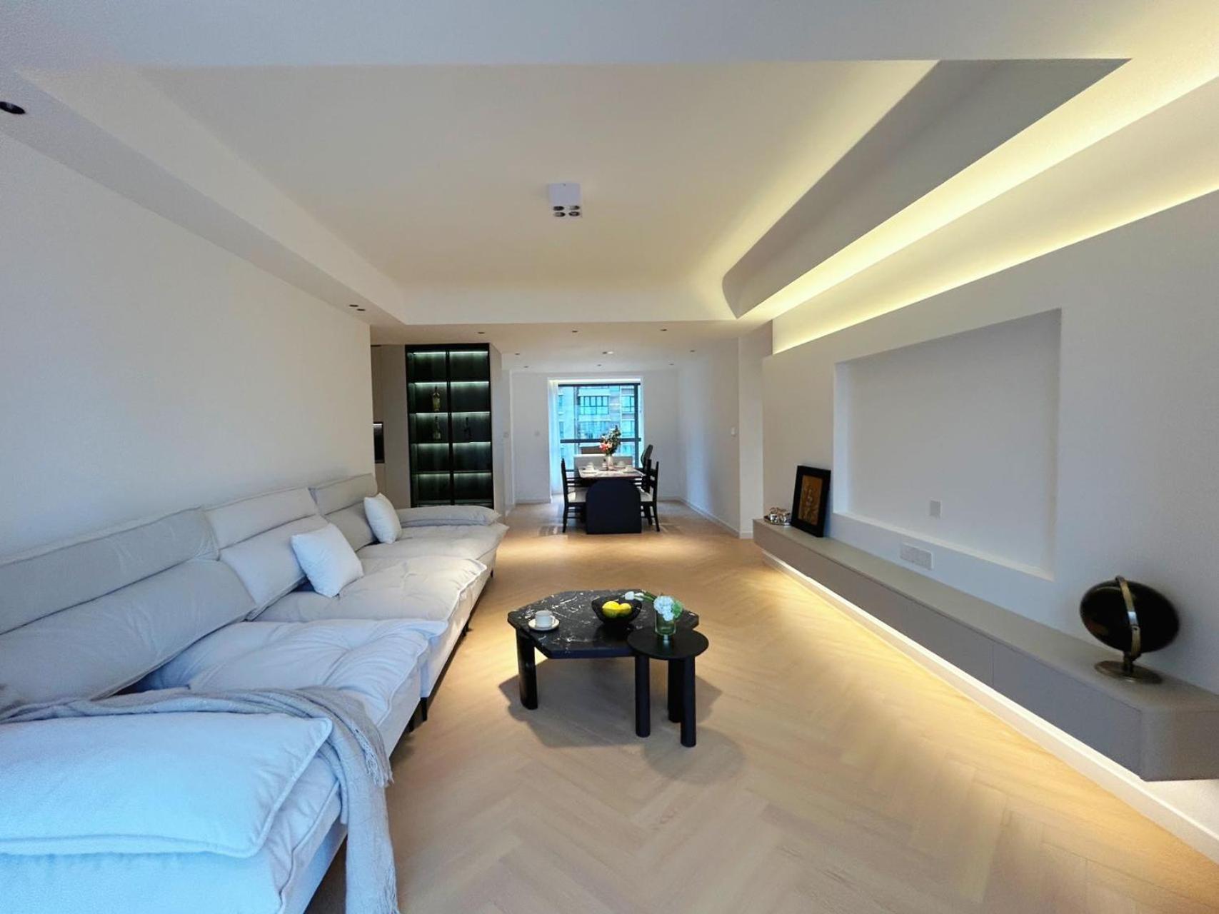Eastern Hub Apartment Shanghai
